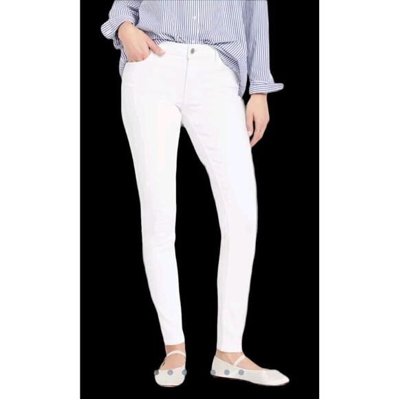 Old Navy ~Woman Size 12 Long~ White Piwer Slim Straight Mid Rise Jeans NWT - Picture 1 of 9